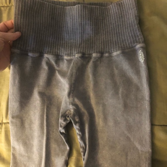 Free People High-Rise 7/8 Length Good Karma Leggings - Picture 2 of 3